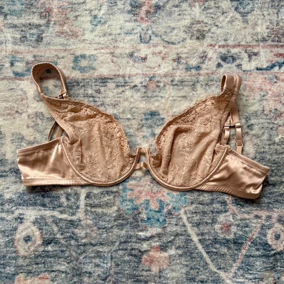 Aerie Nude Plunge Unlined Bra - Picture 1 of 3